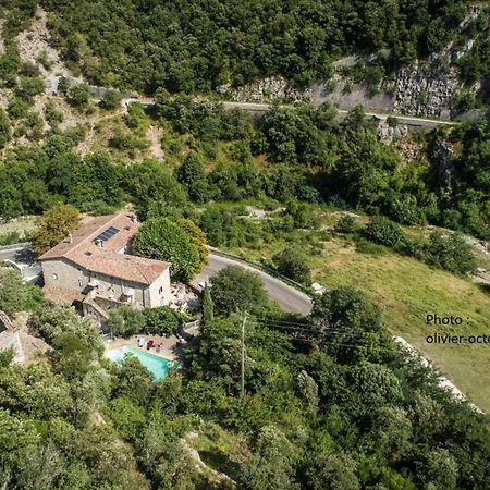 לינה וארוחת בוקר Sumène Domaine De La Carriere מראה חיצוני תמונה