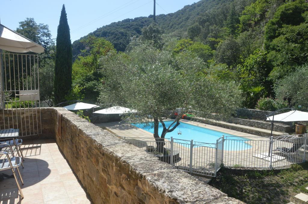 לינה וארוחת בוקר Sumène Domaine De La Carriere מראה חיצוני תמונה