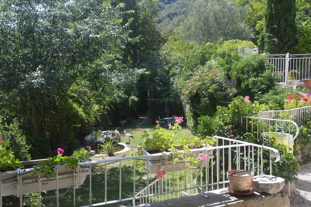 לינה וארוחת בוקר Sumène Domaine De La Carriere מראה חיצוני תמונה