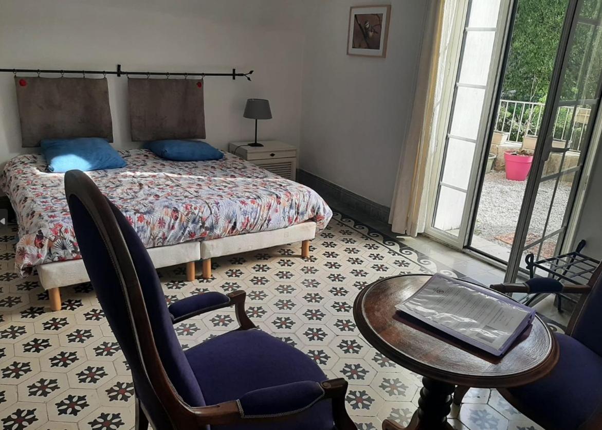 לינה וארוחת בוקר Sumène Domaine De La Carriere מראה חיצוני תמונה