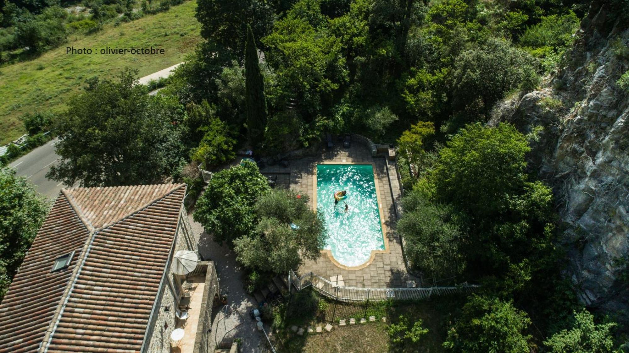 לינה וארוחת בוקר Sumène Domaine De La Carriere מראה חיצוני תמונה